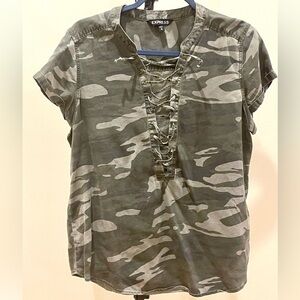 EXPRESS Camouflage Lace-Up Top | Short Sleeve Casual Shirt | Size M